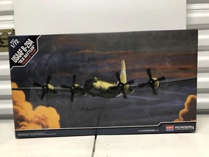 Academy 1/72 USAAF B-29A OLD BATTLER Aircraft Hobby Plastic model kit #12517 - Picture 1 of 2