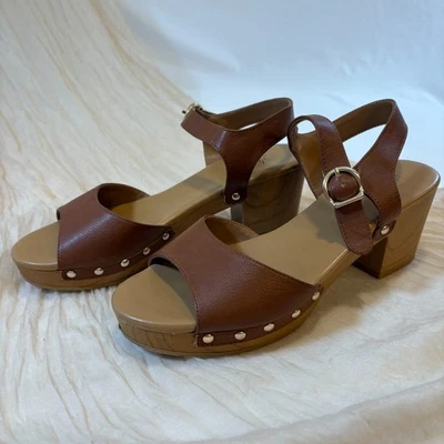 Sandalias Style & Co para mujer Anddreas marrón plataforma tacón bloque tachonado 7,5 M Foto 1 de 4