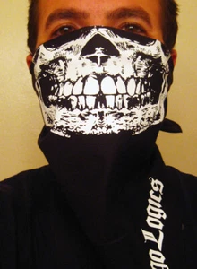 HALF WHITE SKULL BLACK BANDANA face cover mask neck gaitor scarf neckerchief ski - Picture 1 of 12