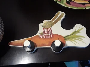Appendiabiti da parete Ikea Fabler topo guida carota auto - Foto 1 di 3