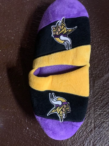 NFL Minnesota Vikings Logo Slide Slippers Size 7-8 Small comfy Cover