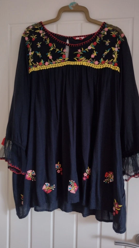 FABULOUS JOE BROWNS BLACK EMBROIDERED BOHO TOP SIZE UK 20 NEW WITHOUT TAGS - Image 1 of 4
