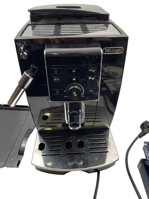 De'Longhi ECAM13.123.B Kaffeevollautomat schwarz 1450W - Bild 1 von 4