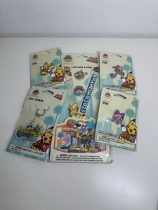 Pokemon World Championships 2025 Anaheim Varsity Schlüsselband, 3 Pins Set & Schlüsselanhänger - Bild 1 von 8