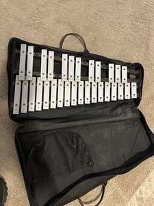 Ludwig 32 Key Xylophone w case instrument no stand - Picture 1 of 2