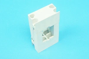 Wöhner 01116.000 01116 60Classic busbar support 1-pole, to be attached to 01231 - Picture 1 of 2