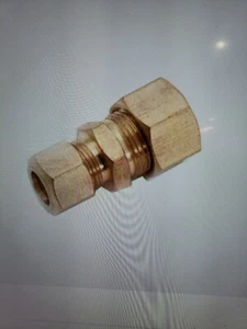 (4 Ea) Swagelok Brass 1/2" Tube OD x 3/8" Tube Reducing  Adapter - New - Picture 1 of 3