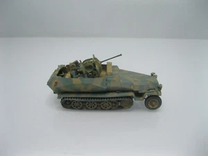 Preiser -H0 1:87- Wehrmacht - Sd.Kfz 251 - mit Flak und Soldat - tarn gesupert - Bild 1 von 5