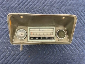 Buick GS Skylark 1968 radio núcleo sonomático y bisel - Imagen 1 de 8