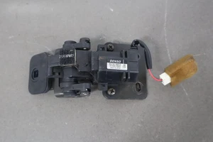 04-07 Toyota LandCruiser Right Passenger Rear Quarter Glass Window Motor W/Latch - Picture 1 of 14