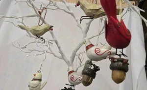 6 Resin Christmas Ornaments Birds Holding Acorns & Berries - Picture 1 of 8