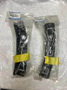 For 13-16 Mazda CX-5 CX5 Front Bumper Cover Mount Brace Bracket Plastic SET PAIR - Picture 1 of 7