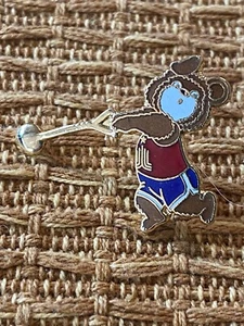MOSCOW 1980 -  OLYMPIC MISHA SLEDGEHAMMER MASCOT  PIN ,, - Picture 1 of 1