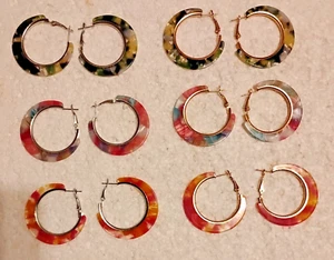 Statement Style: Vibrant Resin Hoops in Stunning Colors - Picture 1 of 11