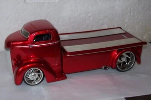 1:24 JADA 1947 Ford COE Flat Bed Truck - Candy Apple Red - Picture 1 of 7