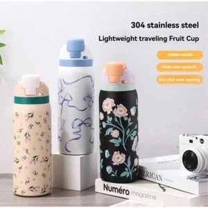 32 oz Urban Outfitters Exclusive Tied and Ture FreeSip Blue Bow Bottle - Picture 1 of 9