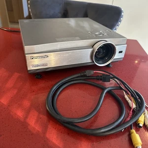 Panasonic  PT-AE500E  LCD Home Cinema FHD Projector & cables no remote working  - Picture 1 of 9