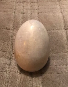 Onyx Stein geschnitztes Ei 2,75" hoch - Bild 1 von 4