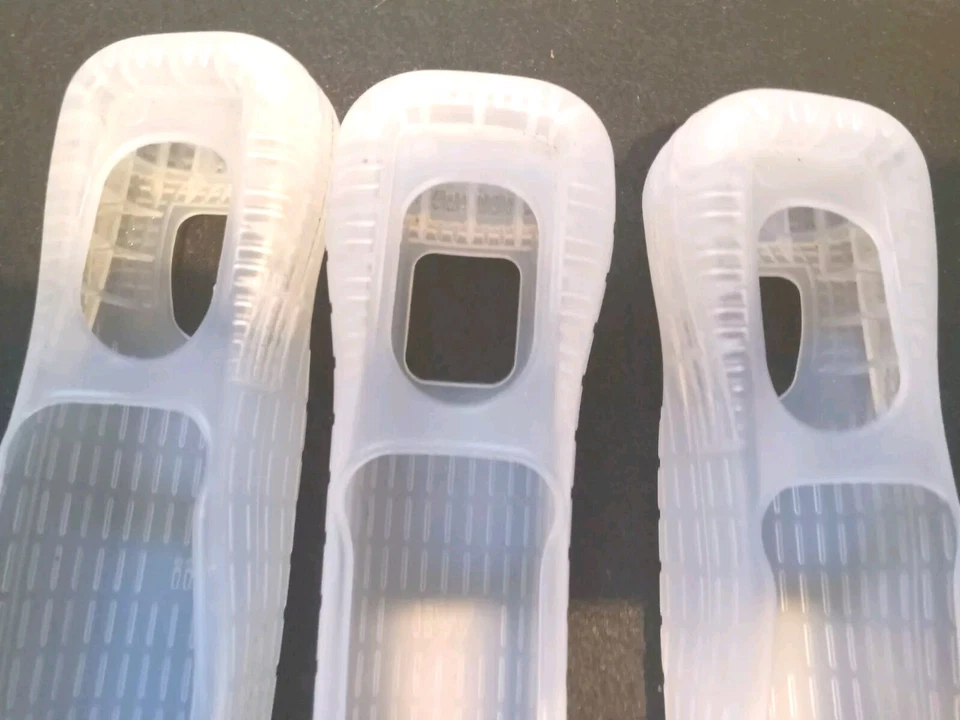Lot Of 3 Silicone Skin Case Covers For Nintendo Wii Remote Controllers  - Image 1 of 4