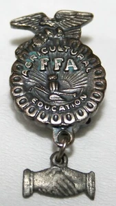 Pin colgante de apretón de manos vintage FFA Future Farmers of America AGRICULTURA EDUCACIÓN - Imagen 1 de 3
