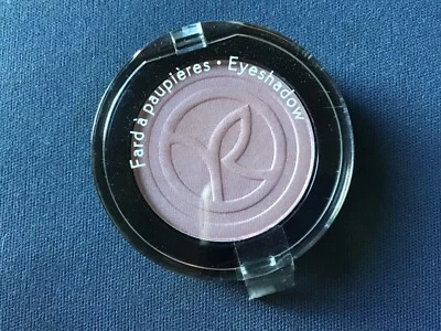 Sombra de ojos Yves Rocher Botanical Color 51; rosa camelia nácar Foto 1 de 2