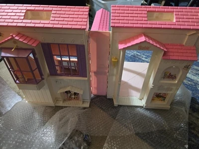 1996 mattel barbie folding pretty house - Image 1 of 4