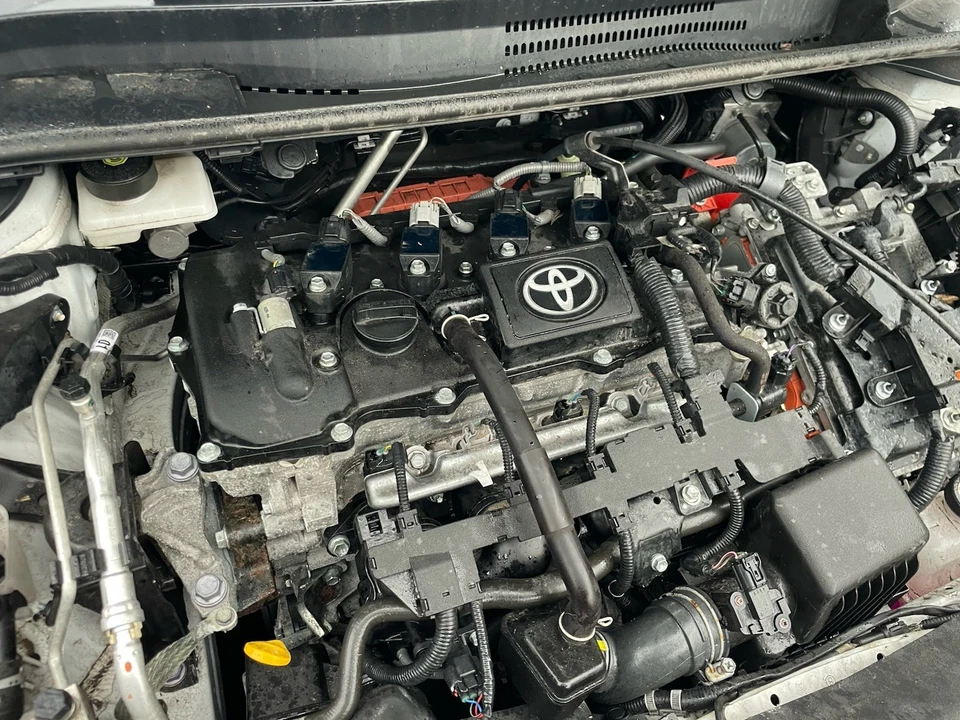 2024 TOYOTA COROLLA 1.8 HYBRID SPORT CVT COMPLETE 2ZR-FKE ENGINE 33k CAN HEAR - Image 1 of 4