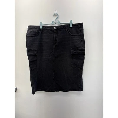 Falda cargo de mezclilla negra de tiro alto ajustada elástica Ava & Viv 22R para mujer Foto 1 de 4