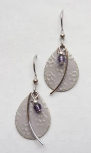 New Silver Forest Jewelry Lavender Embossed Flower Teardrop w/ Swish Earrings - Picture 1 of 1