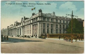 COLLEGE OF SCIENCE FROM MERRION SQUARE, DUBLIN - Co Dublin Postcard - Foto 1 di 2