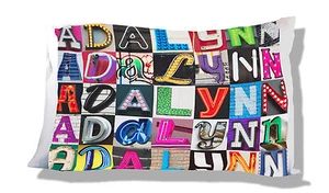 Personalisierter Kissenbezug ADALYNN mit dem Namen auf Fotos von Zeichenbuchstaben - Bild 1 von 1