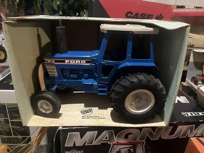 Original Ford TW-5 Tractor 1:12 Black Stripe w WIDE Tires ERTLToy Diecast Metal - Image 1 of 4