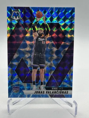 2024-25 Panini Mosaic - Jonas Valanciunas #169 Reactive Blue Mosaic Prizm - Image 1 of 2