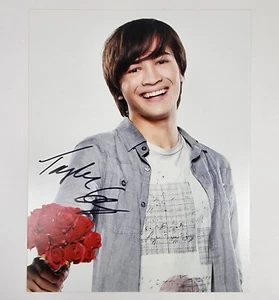 Foto firmada por el actor Taylor Gray 8x10 autógrafo (sin certificado de autenticidad)  - Imagen 1 de 8