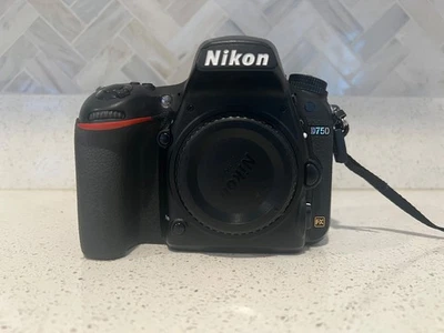 Cuerpo de cámara digital Nikon D750 24,3 MP SLR solo con pantalla LCD de 3,2" - negra Foto 1 de 4