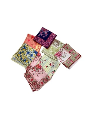 Lotto di 8 tovaglioli di stoffa quadrati 16” April Cornell vari modelli nuovi - Immagine 1 di 4