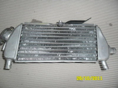 Kawasaki KX250 KX 250 1999 99 Right Radiator Water Cooler Parts Bits Good - Image 1 of 2