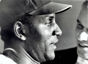 1969 Vintage Photo Atlanta Braves Rico Carty listens to baseball game on radio  - Picture 1 of 2
