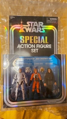 Star Wars The Vintage Collection Jedi Destiny Luke Skywalker Special Figure Set - Image 1 of 3