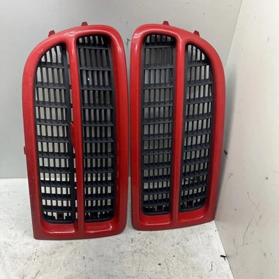 2000-2002 AUDI B5 S4 DRIVER PASSENGER SIDE LEFT RIGHT L&R BUMPER GRILL INSERTS - Image 1 of 4