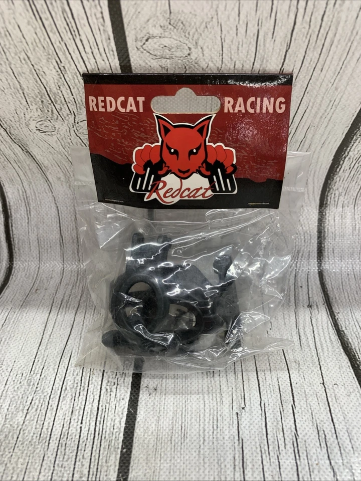 REDCAT BS903-17 Left/Right C-Carrier w/M4 Screws - Image 1 of 4