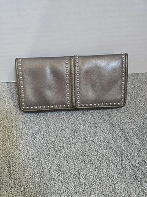 CARTERA BRIGHTON Pretty Tough Collection cuero, organizador con tachuelas Foto 1 de 4