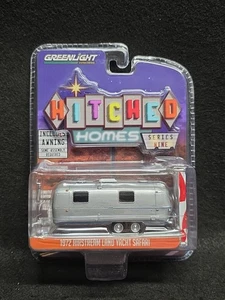 Greenlight Hitched Homes 1972 Airstream Land Yacht Safari - Picture 1 of 3