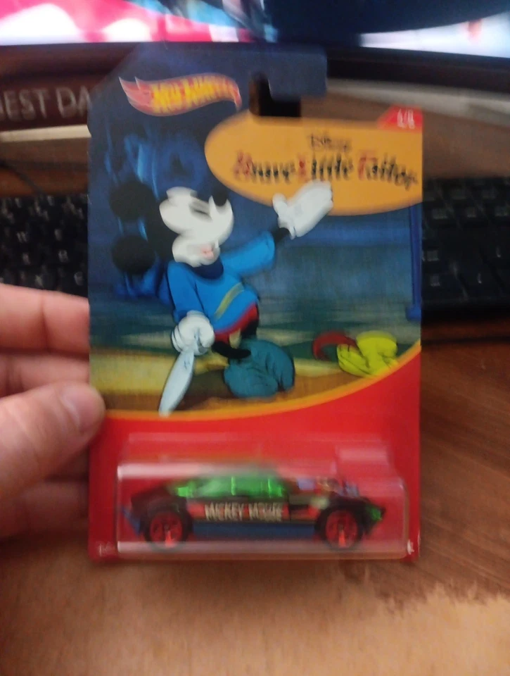 Hot Wheels Avant Garde Disney Mickey Mouse Car 4/8 Brave Little Tailor - Image 1 of 1