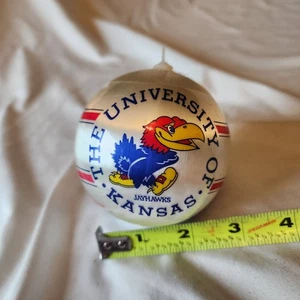 Vintage University of Kansas Jayhawks Satin Weihnachtsschmuck - Bild 1 von 3