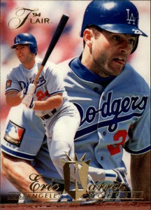 1994 Flair Baseball Card #397 Eric Karros