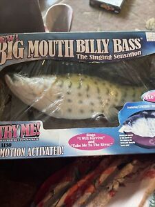 Big Mouth Billy Bass Singing Fish Take Me To The River & I Will Survive 2004used