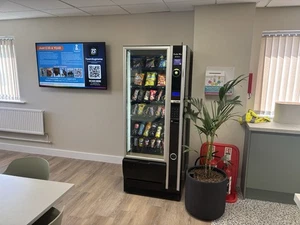 Vending Machine Necta Snakky Max Used Working Condition NAYAX + Coin Mech - Picture 1 of 3