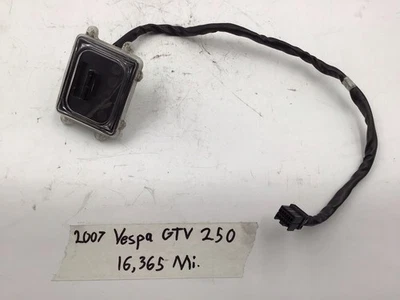 Cuadro de instrumentos reloj digital OEM 2007 Vespa GTV 250 300 2006-2014 Foto 1 de 4