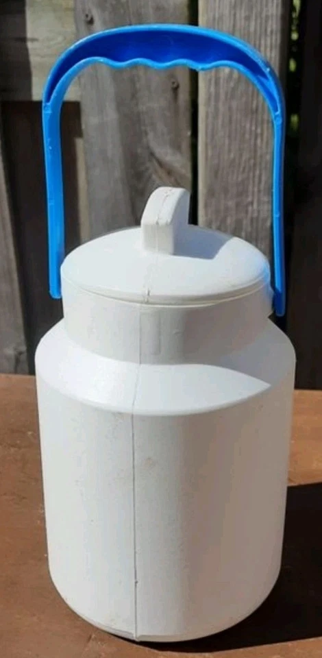 Milchkanne 1,5L aus Kunststoff Benta Retro Sammler Vintage Deko Alt DDR Kanne - Bild 1 von 1